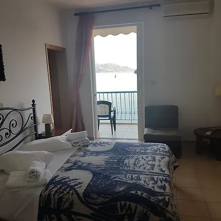 Mike Hotel Epidaurus